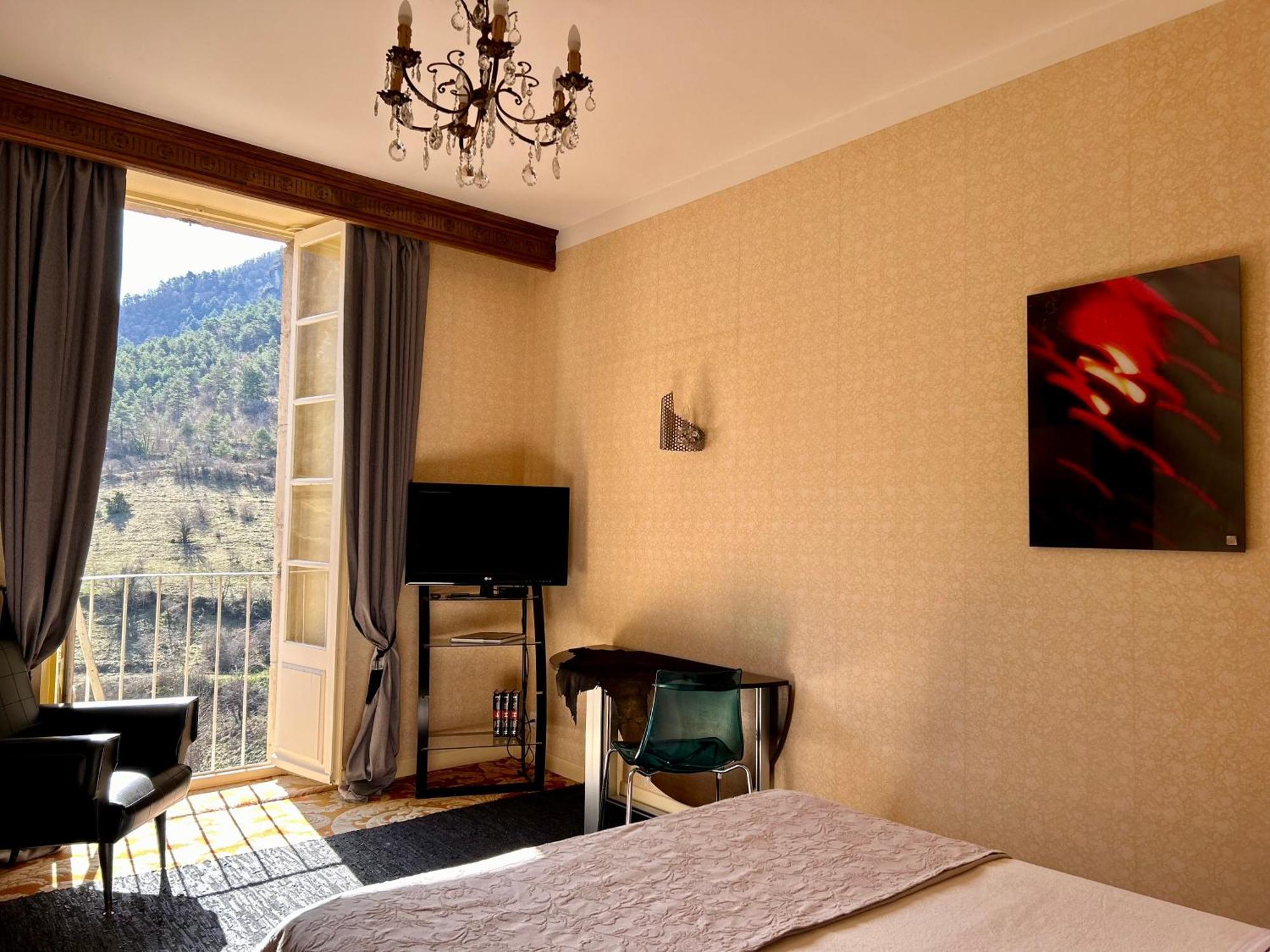 Ermitage De Peyreleau Bed & Breakfast ภายนอก รูปภาพ