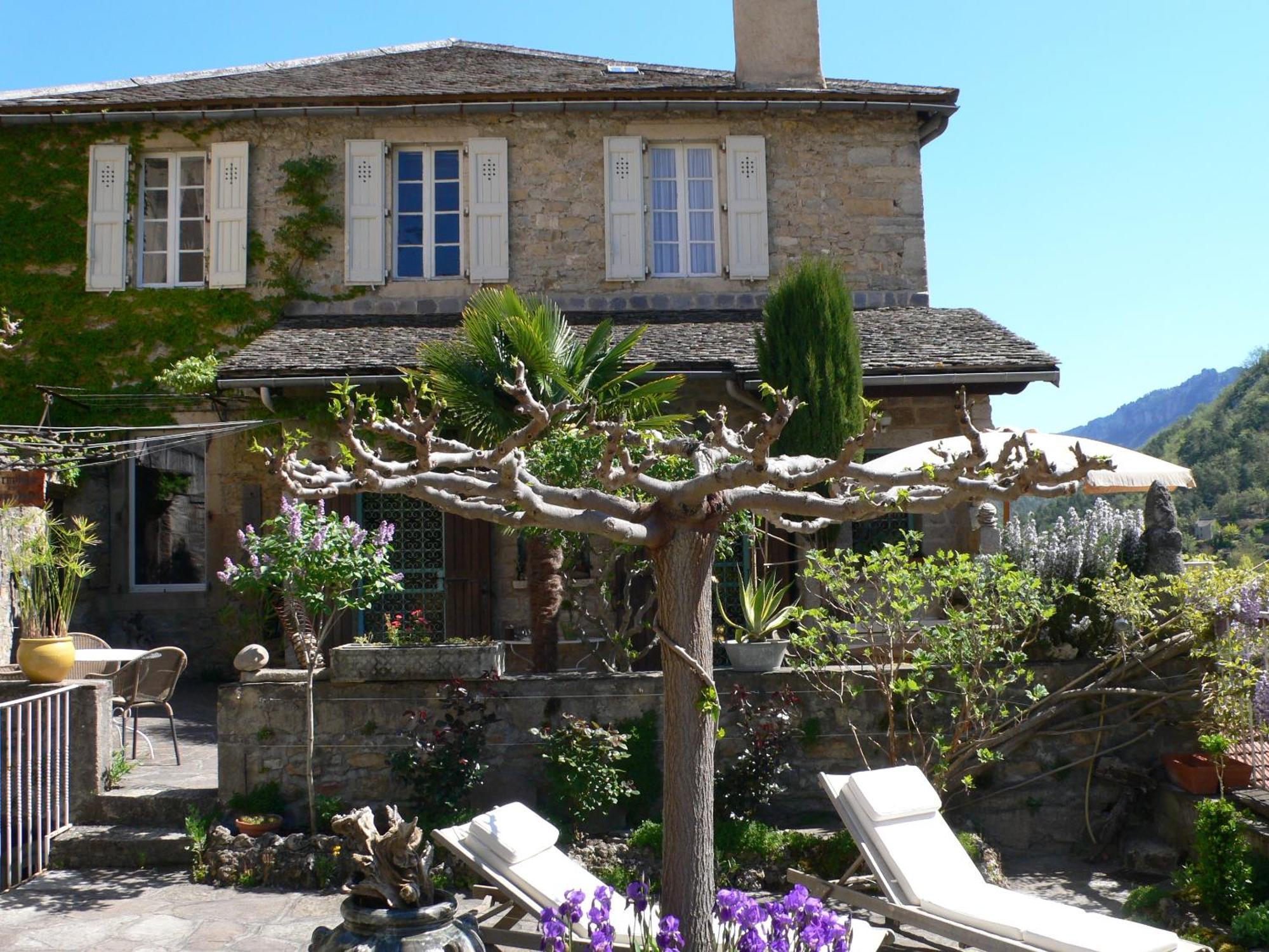 Ermitage De Peyreleau Bed & Breakfast ภายนอก รูปภาพ